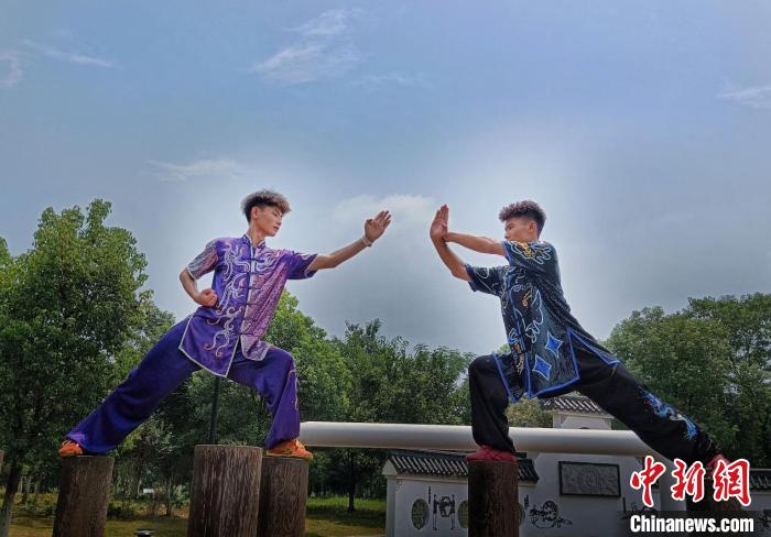 东安武术大会盛大开幕 擂台争锋传承千年拳艺