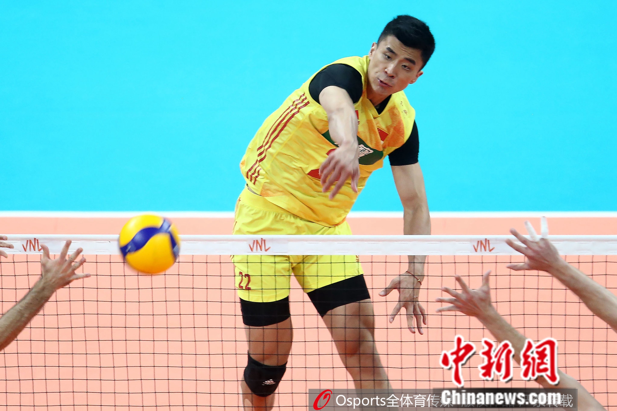 张景胤率中国男排登顶亚洲杯 斩获双料荣誉成焦