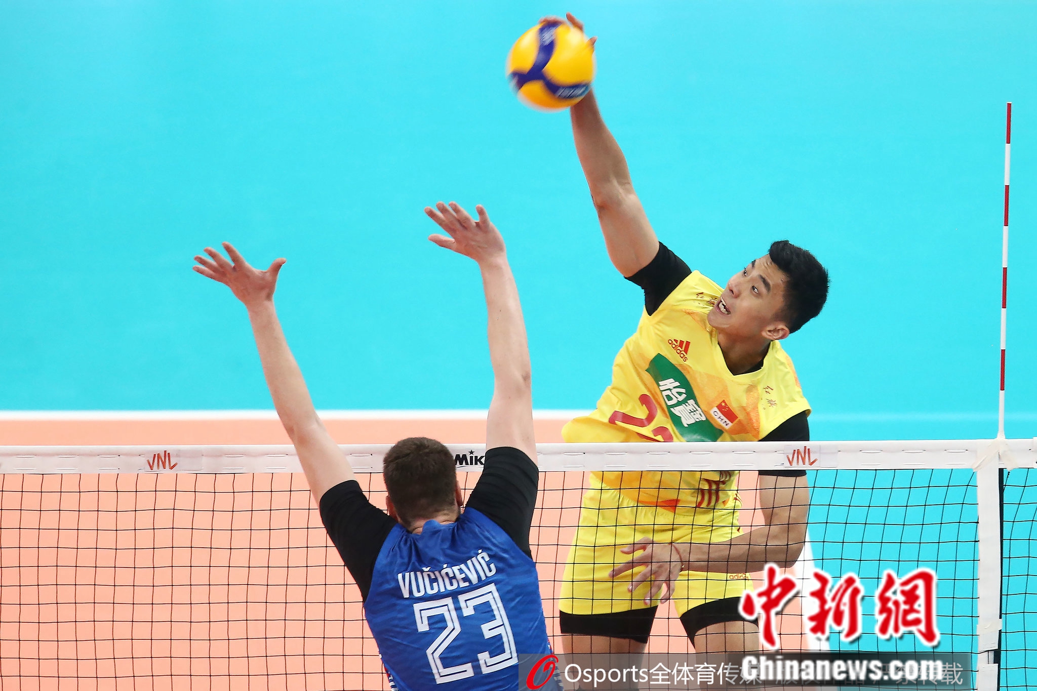 张景胤率中国男排登顶亚洲杯 斩获双料荣誉成焦