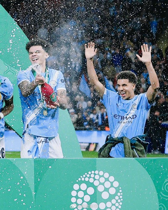 曼城青训天才奥赖利：从9岁到一线队的成长之路