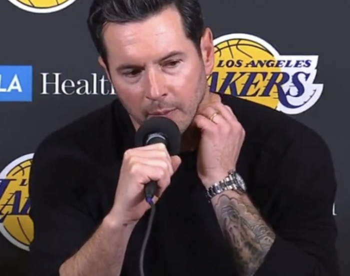 湖人绝杀时刻裁判漏判引争议 雷迪克怒斥判罚不