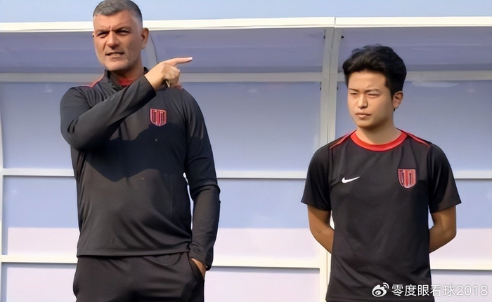 成都蓉城新帅冷落老将 买提江新赛季零出场引争